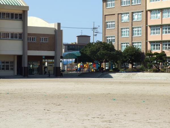 월랑초등학교