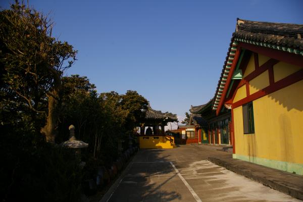 동암사