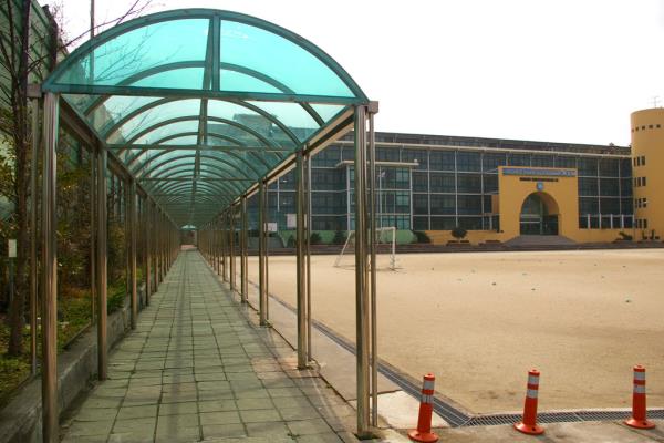 아라초등학교