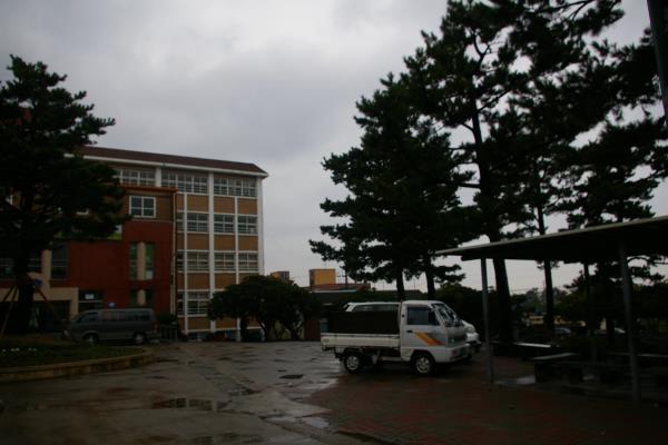 아라중학교