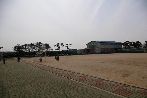 귀덕초등학교