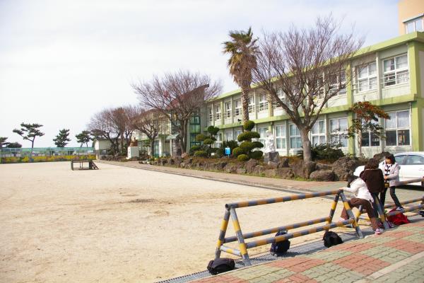 귀덕초등학교