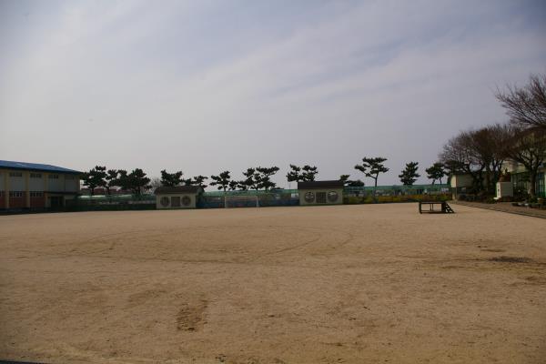 귀덕초등학교