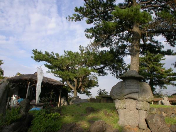 금능석물원